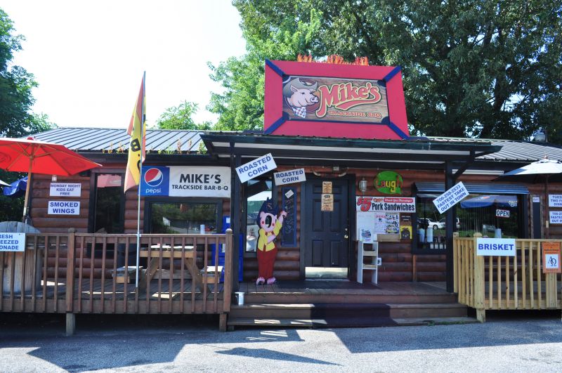 Mike's Trackside BBQ in Blue Ridge Georgia