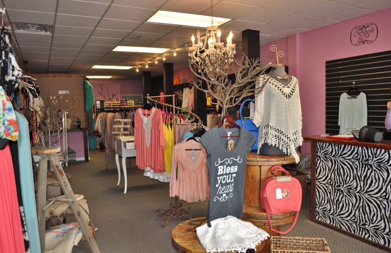 Apparel and  Jewelry Shopping in the Blue Ridge Mountains of North Georgia